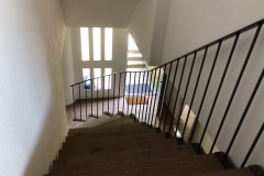 2019-staketengelaender-auf-holztreppe-ebmatingen-03