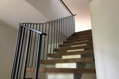 2019-staketengelaender-auf-holztreppe-ebmatingen-05