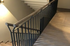 20210311-gelaender-eichenholzhandlauf-02